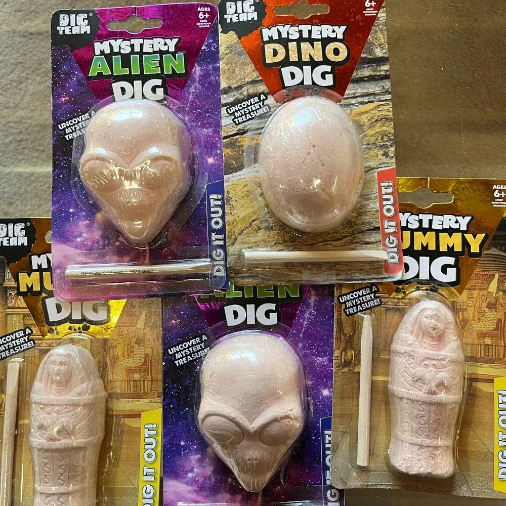 Dinosaur Mummy and Alien digs‎ (new)
